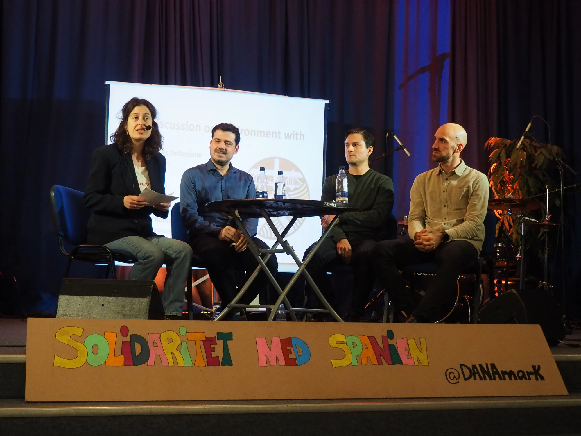 Public discussion on climate and community resilience